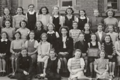 Class 2B 1949 - Mrs Barraclough