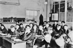 Class 3a Mr Jones c1959 William Gibson, Alan Cooper, Robert Trees, Alfred Venables, Owen Rowland, George Greener, William Fairless, Melvyn Orchard, Malcolm Jobes, Jimmy Dawes, ?, Barry Turnbull, Alan Green, Tommy Appleby, Colin Bullock, David Metcalf, Alan Campbell, Alan Peters, Robert Inchcliffe, Jim McGrath, David Cook, Malcolm Foster