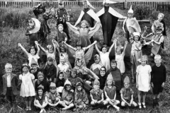 Wheatley Hill Infants 1947 - Unknown, Stan Cowie, Billy Turnbull, George Lee, ? Holdcroft, David George, Marv Waites, Jennie Clemett, Jim Whitman, Harry Brierley, Peter Mason, Billy Middleton, Les Smith, Bob Ord, Ernie Halliwell, Derek Metcalfe, Ian Graves, Melvyn Smith, Geoff Goynes, Doug Rowland, Ken Blackett, Margaret Hall, Etty Watson, Ann Routledge, Jean Saiger, Ann Walker, Ann Cowan, Diane Stark, Margaret Winnard, Valerie Smith, Miriam Craggs, Sonia Hastings, Margaret Evans, Margaret Carr, Ivy Venables, Joy Ainscough, Irene Dunn