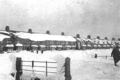Lynn Terrace (over the beck), 1941: Private housing.