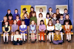 1976 School group photo Joanne Carr 2nd row 6th L