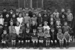 WHill Juniors Class4 1927 Ron Smith back 2nd right