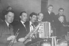 Band - no date.